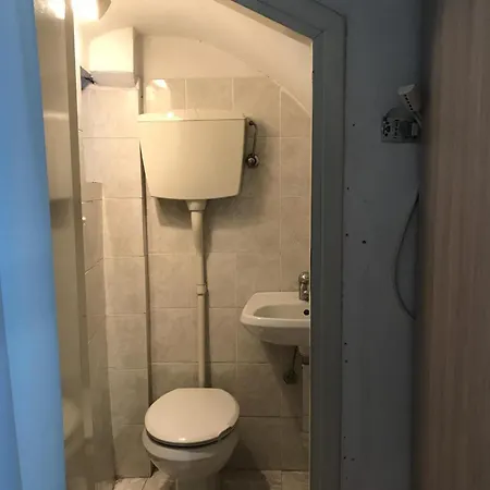 別荘 Charming House With Parking Near Sleeps 6