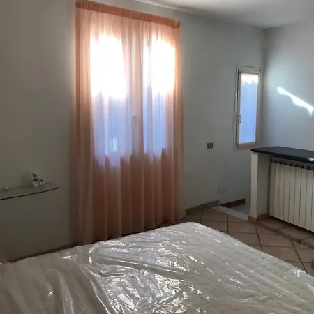 Charming House With Parking Near Sleeps 6 別荘 バダルッコ