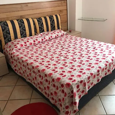 Charming House With Parking Near Sleeps 6 別荘 バダルッコ